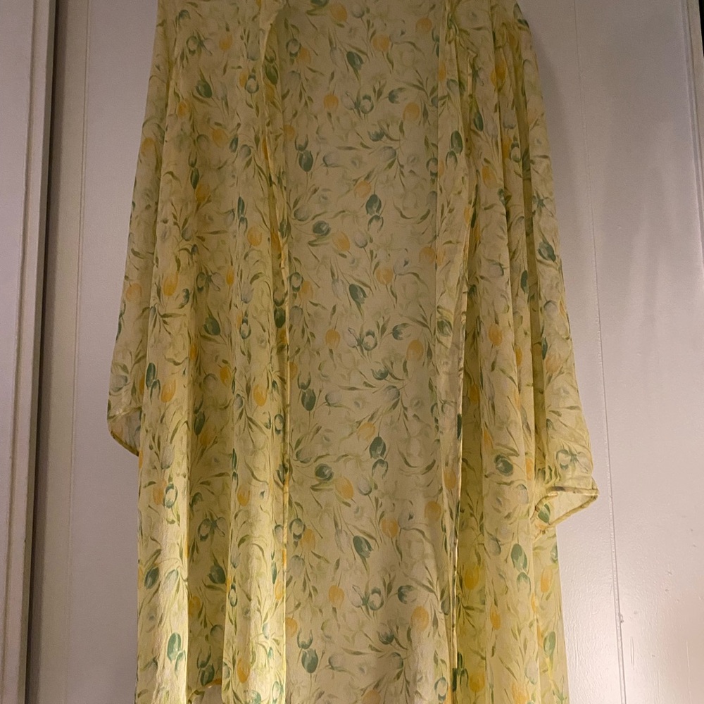 Chic Yellow Floral Kimono